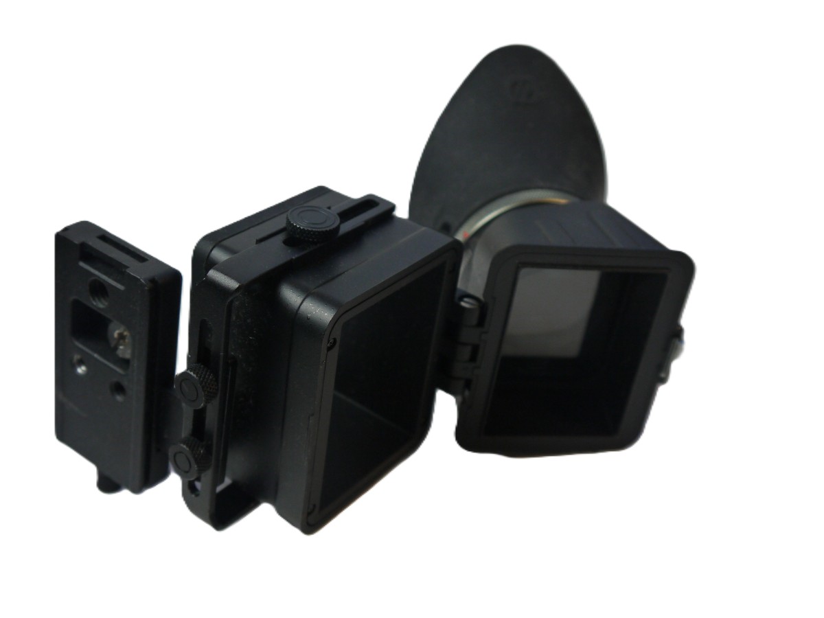 mwclassiccameras-20251030-320 Swivi Model S3 Foldable Optical Viewfinder, with Eyecup & Tripod mount. For use with digital camera screens
