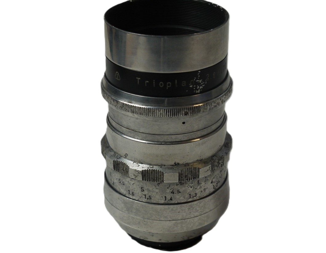 mwclassiccameras-20251107-138 Meyer Optik 100mm f2.8 Trioplan coated chrome manual Exakta mount lens