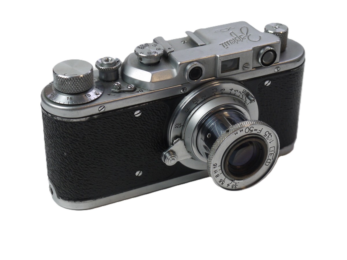 mwclassiccameras-20251107-3 Zorki I chrome Leica Copy camera + Fed 50mm f3.5 coated chrome collapsible lens, L39 mount