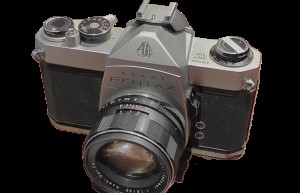 mwc20251226-101 Pentax SP500 35mm SLR, chrome + Pentax 55mm f1.8 Super Takumar M42 lens & ER case