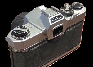 mwc20251226-103 Pentax SP500 35mm SLR, chrome + Pentax 55mm f1.8 Super Takumar M42 lens & ER case