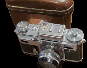 mwc20251226-93 Kiev 4 Contax III Copy, Metered + 50nn f2 Jupiter-8 bayonet mount lens & Skylight filter & ER case