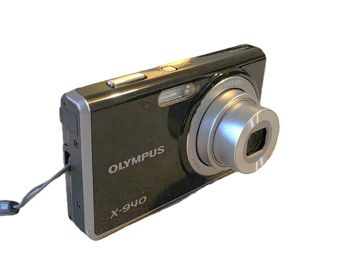 mwc20260109-187 Olympus X940 14 MP Digital Compact camera, black, with 4.7-18.6mm f2.6-5.9 4X Optical Zoom + Battery, Charger, lead, Wrist Strap, Instructions & Box