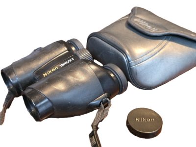 Nikon 9x25 Travellite V Binoculars + one rear cap & pouch case