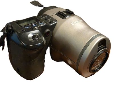 Canon Powershot Pro70 1.7MP Early Digital Bridge Camera, Grey coloured, with 6-15mm f2-2.4 Zoom, with front cap & Strap