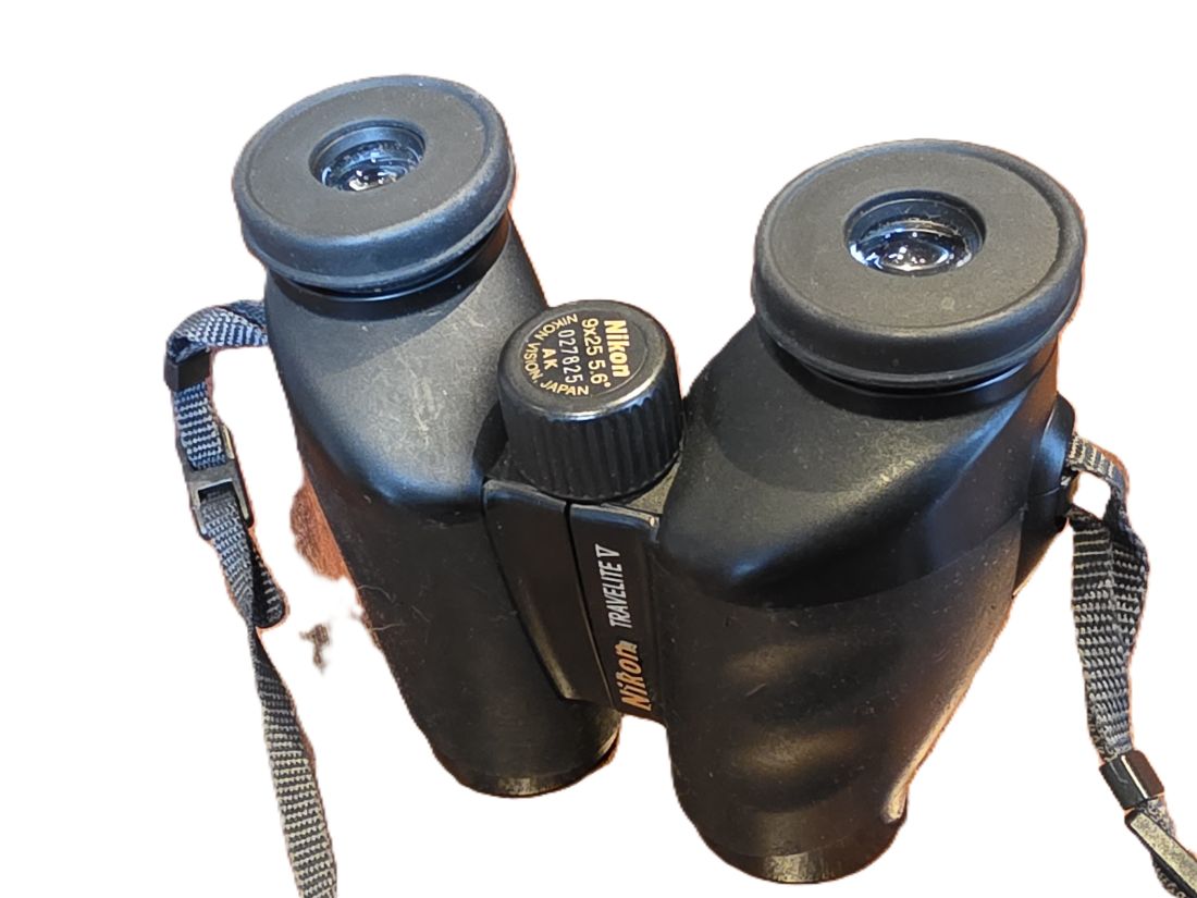 mwc20260109-22 Nikon 9x25 Travellite V Binoculars + one rear cap & pouch case