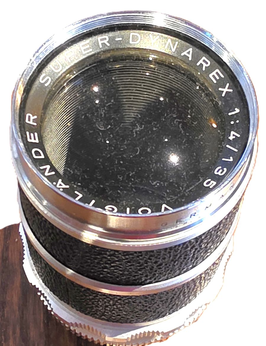 mwc20260109-46 Voigtlander 135mm f4 Super Dynarex Deckel mount Voigtlander Bessamatic mount lens, with Brown leather Spring case