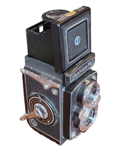 Yashica Mat 6x6 TLR with 80mm f3.5 Yashinon lens in Copal MXV shutter + ER case