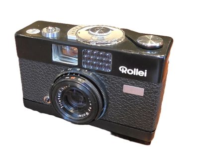 Rollei 35B Black 35mm Selenium Metered Compact Camera with 40mm f3.5 Triotar collapsible lens
