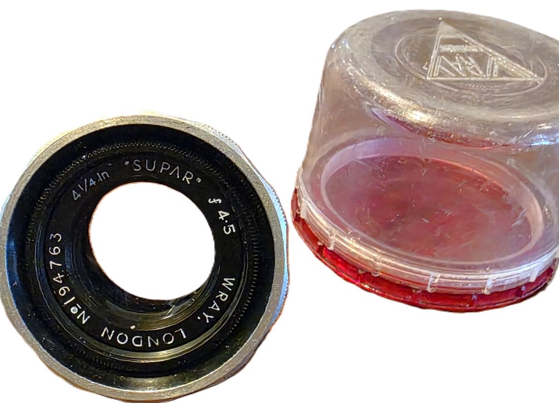 mwc20260130-39 Wray London 4.25 inch f4.5 Supar enlarging lens, L39 screw mount + makers keeper case