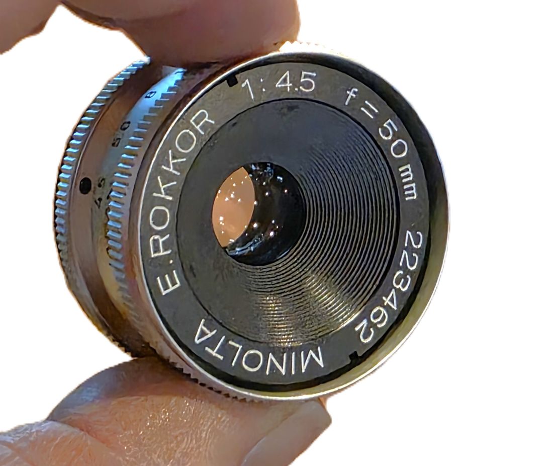 mwc20260130-86 Minolta 50mm f4.5 E Rokkor enlarging lens, L39 screw mount + makers keeper case