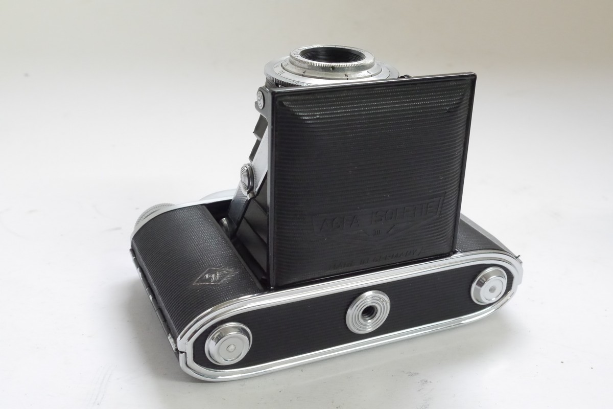 mwclassiccameras-20181221-195 Agfa Isolette III 6x6 on 120 folding Uncoupled rangefinder camera with 85mm f4.5 Apotar coated lens in Prontor-SVS shutter + ER case