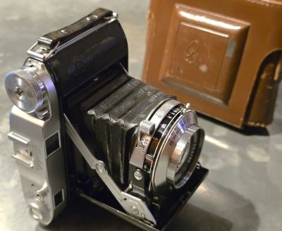 Balda Super Baldax 6x6 folding Coupled Rangefinder camera with Schneider 80mm f2.9 Radionar lens in Prontor-SVS shutter + ER case