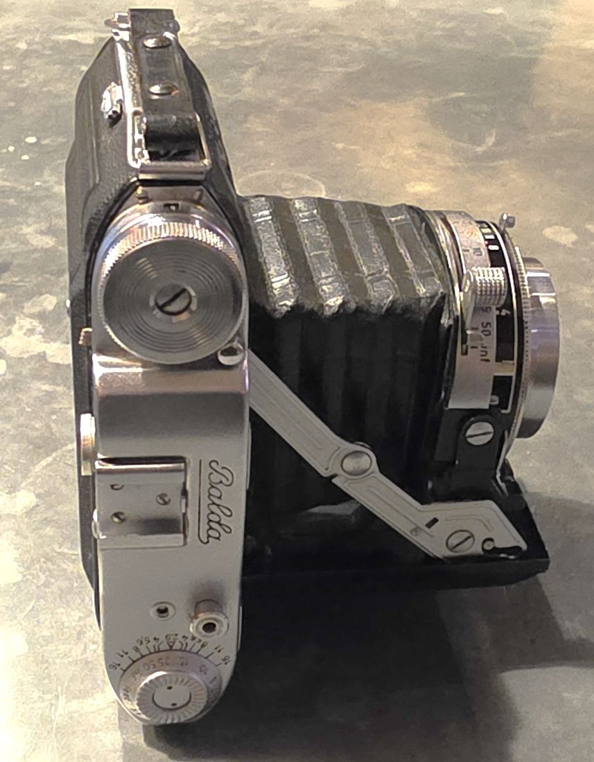 mwc20260213-13 Balda Super Baldax 6x6 folding Coupled Rangefinder camera with Schneider 80mm f2.9 Radionar lens in Prontor-SVS shutter + ER case