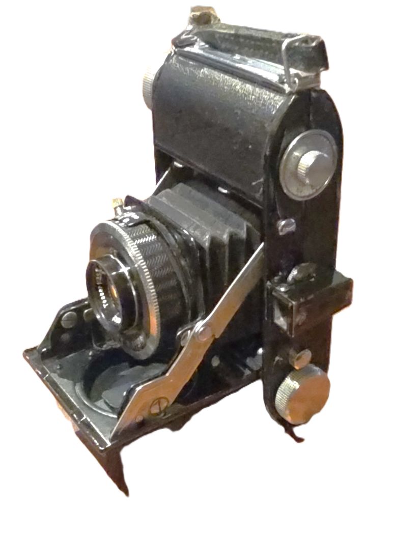 mwc20260213-134 Balda Baldini 35mm folding camera, black, with 5cm f3.5 Tessar lens in Compur-Rapid shutter