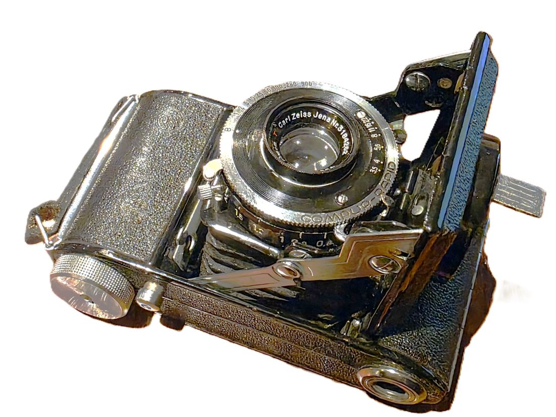 mwc20260213-136 Balda Baldini 35mm folding camera, black, with 5cm f3.5 Tessar lens in Compur-Rapid shutter