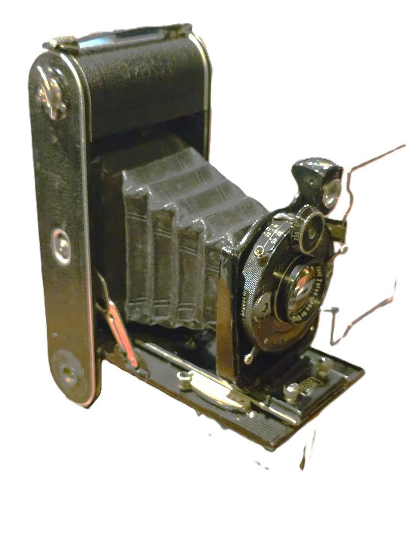 mwc20260213-142 Zeiss Ikon Cocarette 6x9 folding camera with 10.5cm f4.5 Tessar lens in Compur shutter