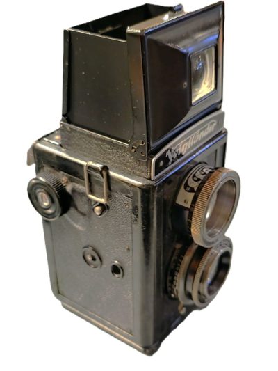 Voigtlander Brillant 6x6 TLR with 7.5cm f4.5 Heliar lens in Compur-Rapid shutter + ER case