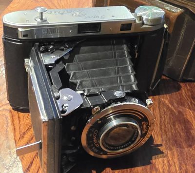 Balda Super Pontura 6x9 Folding coupled rangefinder camera with Schneider 10.5cm f4.5 Radionar lens + ER case