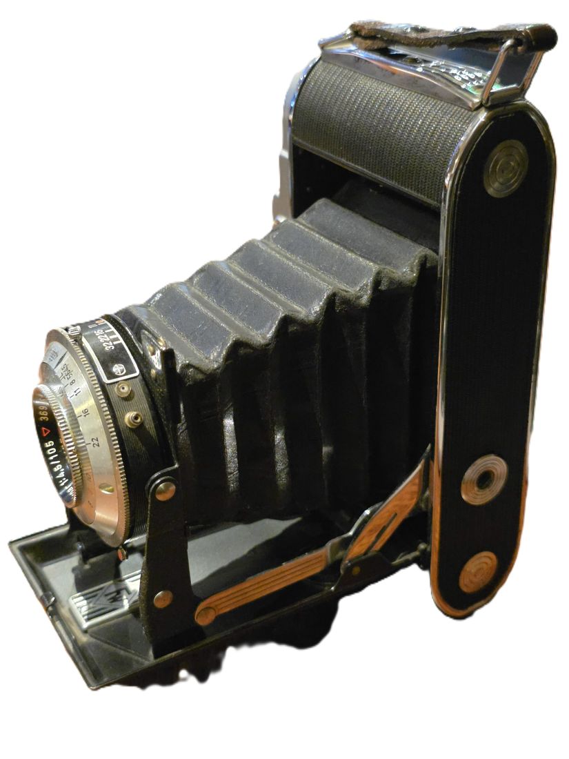 mwc20260213-95 Franka Rolfix I 6x9/6x6 folding uncoupled rangefinder camera with Schneider 105mm f4.5 Radionar lens in Pronto shutter + ER case