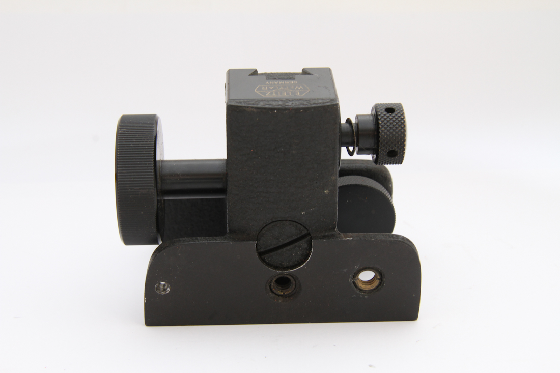 mwclassiccameras-20150806-5 Leitz Wetzlar Fine Focusing tripod platform (for fine focusing, mainly for macro use). 70mm x 30mm x 80mm (YRKOO) UNCOMMON