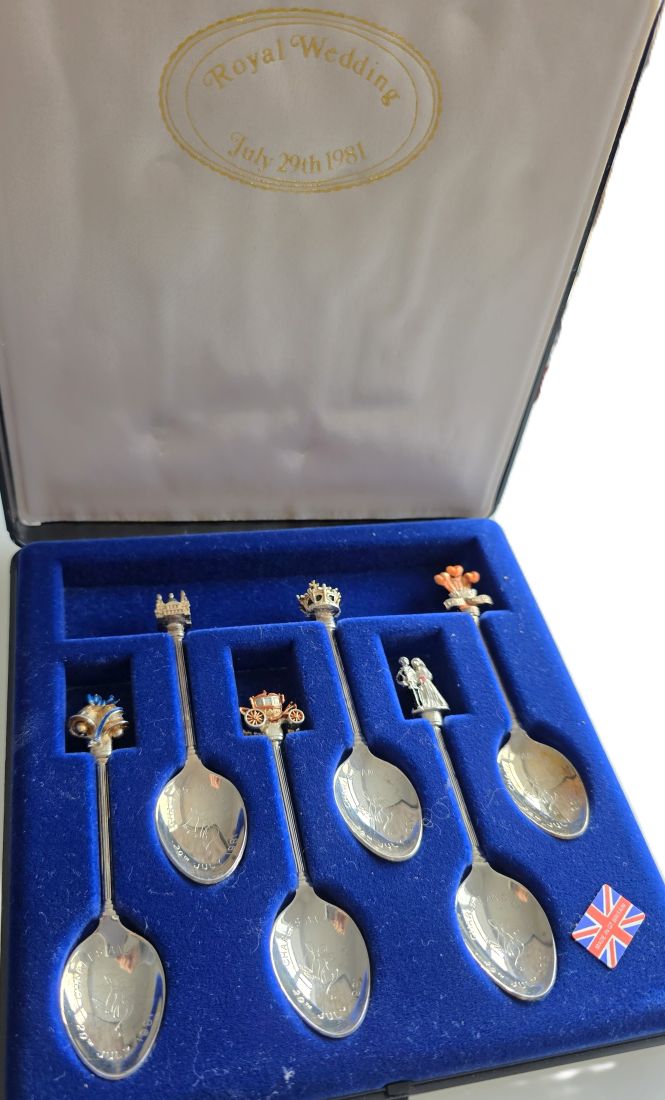 mwc20260313-70 W.A.P.W Great Britain Royal Wedding 1981 Charles & Diana 6-Piece Teaspoon Set with handles depicting Royal Images. Made in England