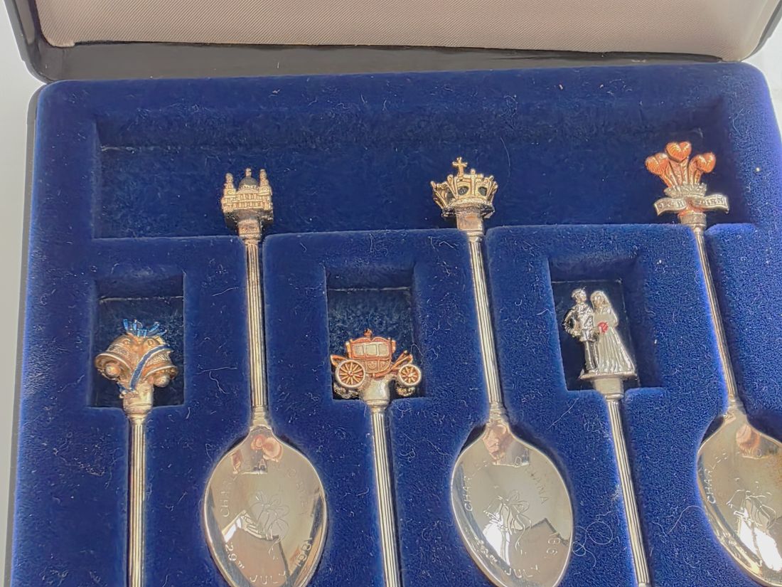mwc20260313-73 W.A.P.W Great Britain Royal Wedding 1981 Charles & Diana 6-Piece Teaspoon Set with handles depicting Royal Images. Made in England