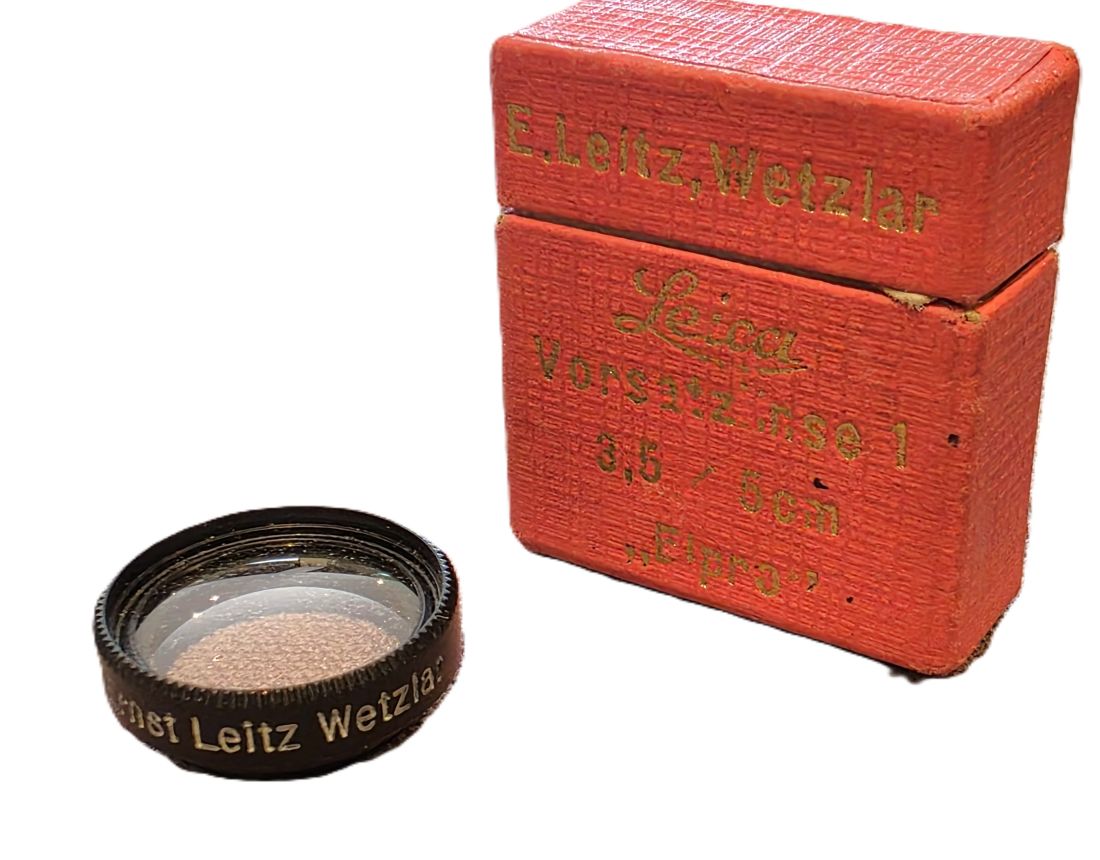 mwc20260320-11 Leitz 19mm screw-in Close-up lens No.1 for 5cm f3.5 Elmar (ELPRO) + makers red box