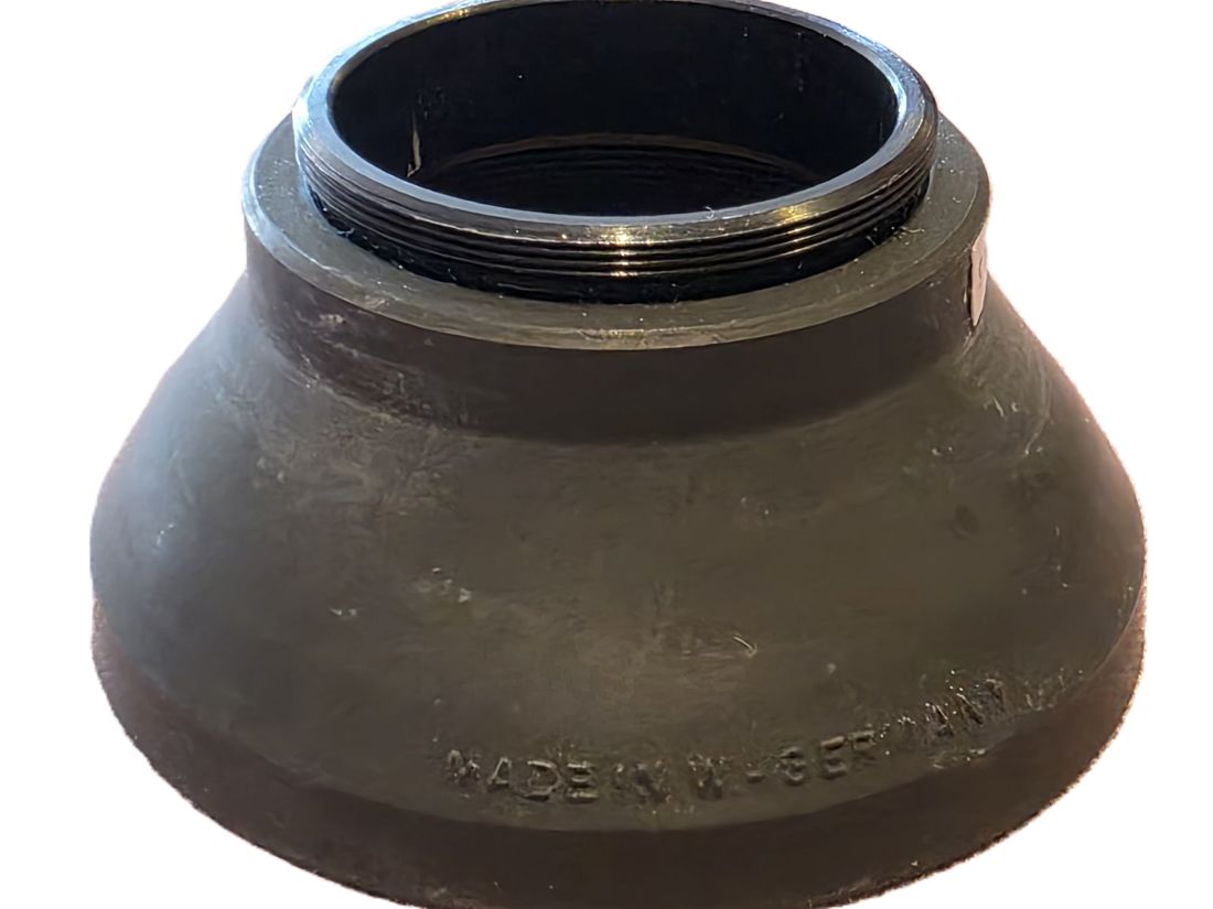 mwc20260320-21 German Made 30.5mm screw-in Rubber Collapsible lens hood (Fits the Rollei 35S camera)