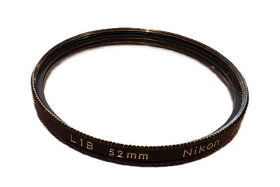 Nikon 52mm screw-in Skylight L1B filter, black rim