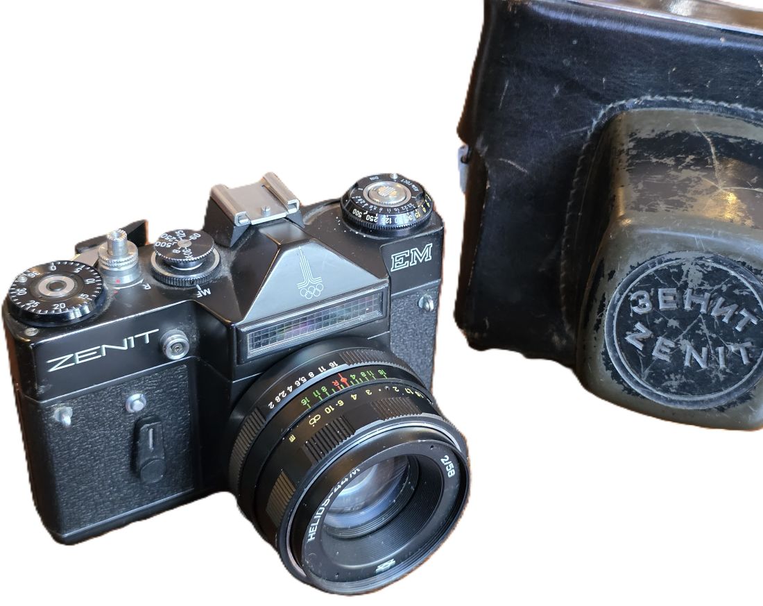 20260410-09 Zenit EM Black 35mm SLR, metered + 58mm f2 Helios-44M M42 lens & ER case