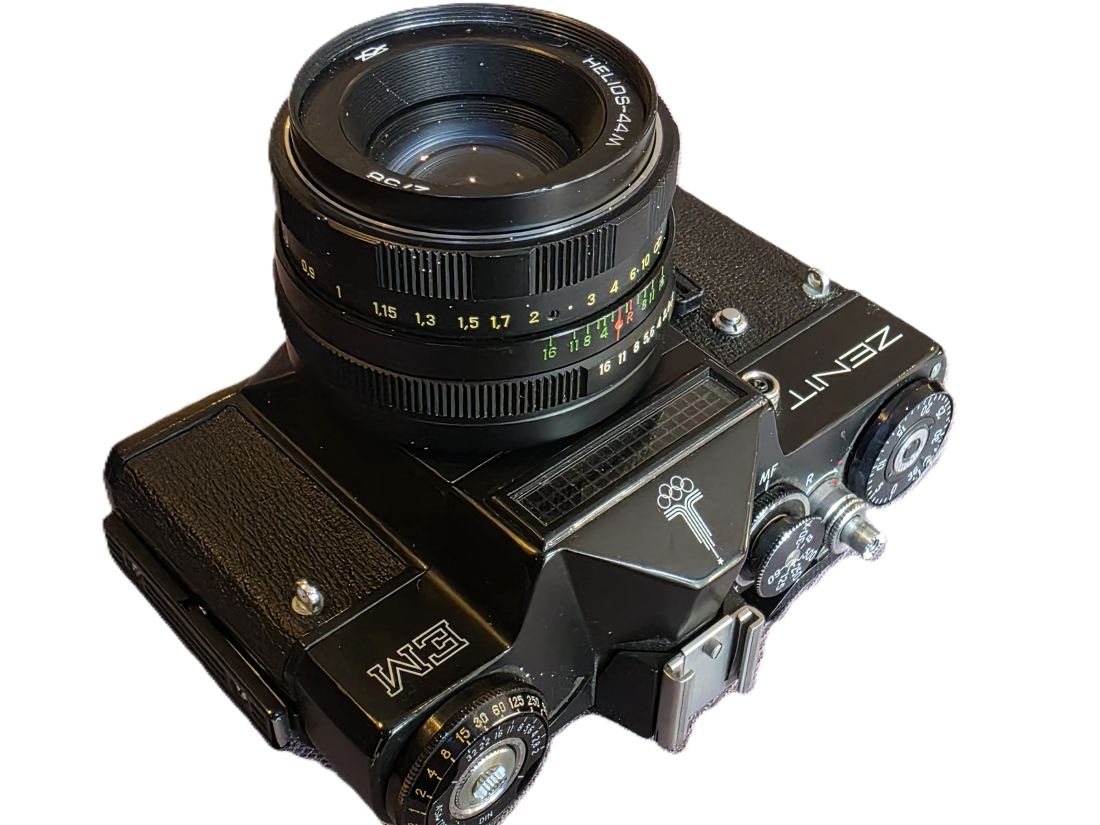 20260410-12 Zenit EM Black 35mm SLR, metered + 58mm f2 Helios-44M M42 lens & ER case