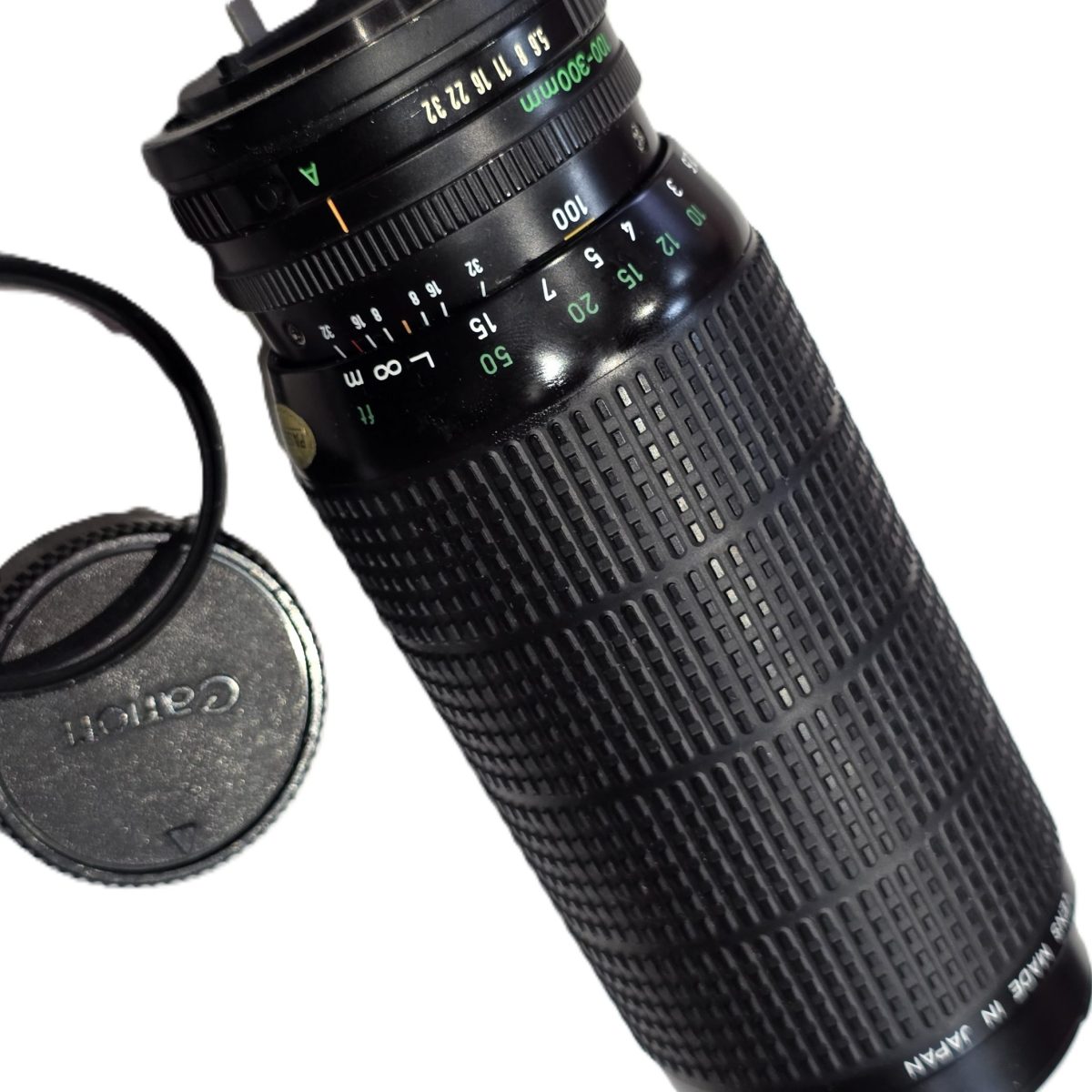 Canon 100-300mm f5.6 manual zoom/focus FD mount lens + Hoya