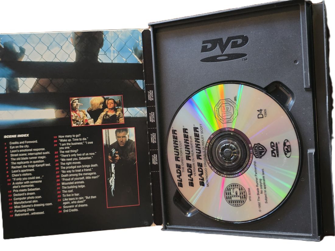 20260501-130 Blade Runner The Director's Cut by Ridley Scott. DVD with Special Features. PAL Region 2 (UK)