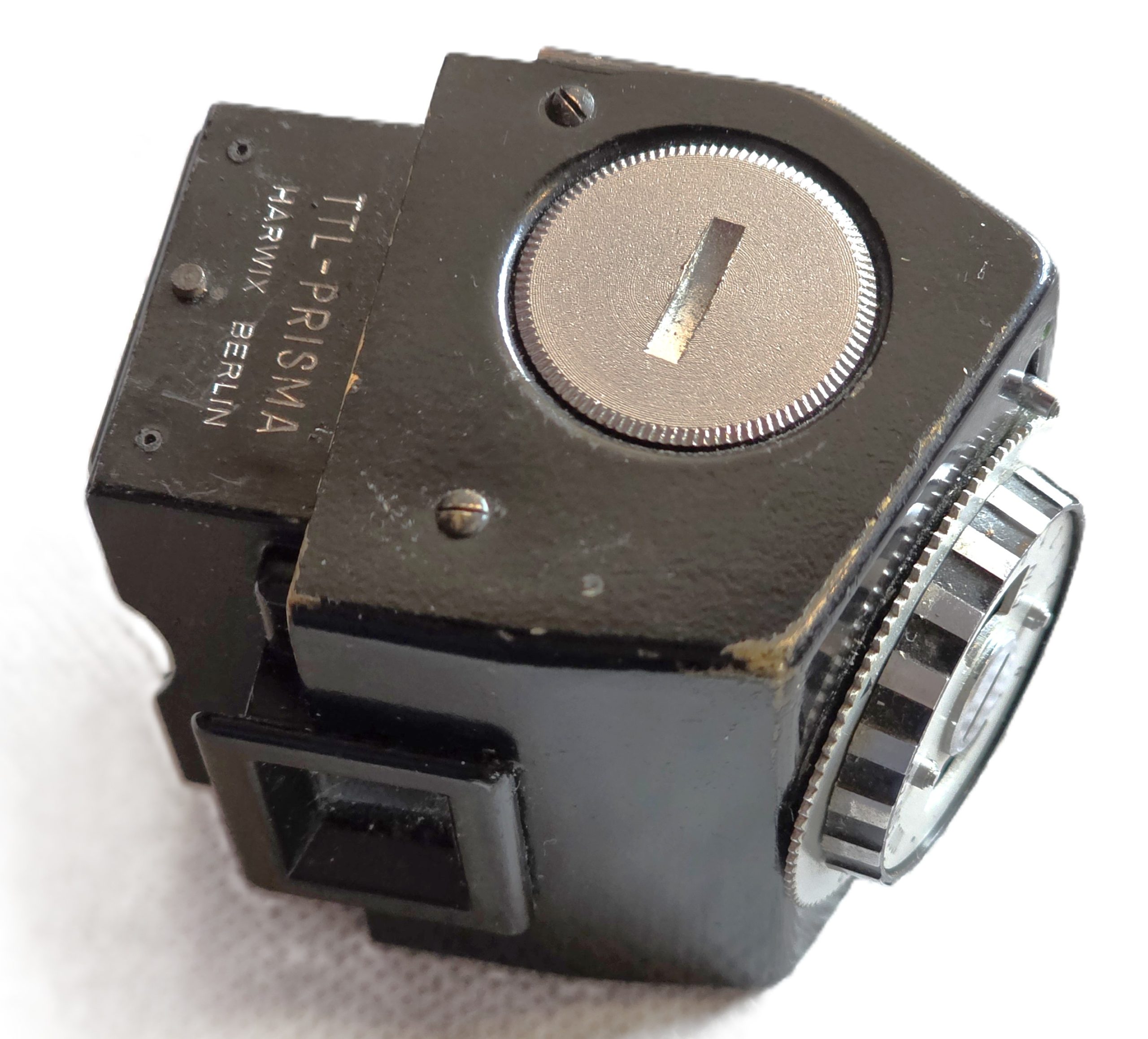 20260501-23 Harwix Berlin TTL-Prisma CDS metered prism finder for Exakta SLR, with focusing screen.
