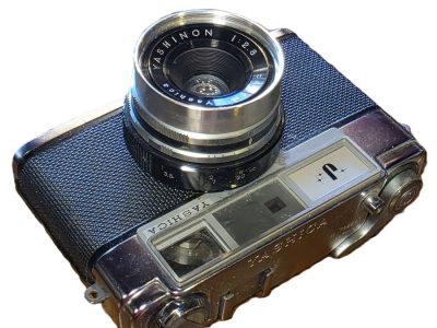Yashica J 35mm Coupled Rangefinder camer awioth 4.5cm f2.8 Yashinon lens + front cap