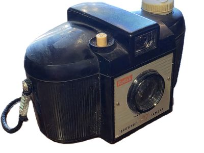Kodak Brownie 127 Camera, Black Bakelite body, with Dakpon lens + Strap
