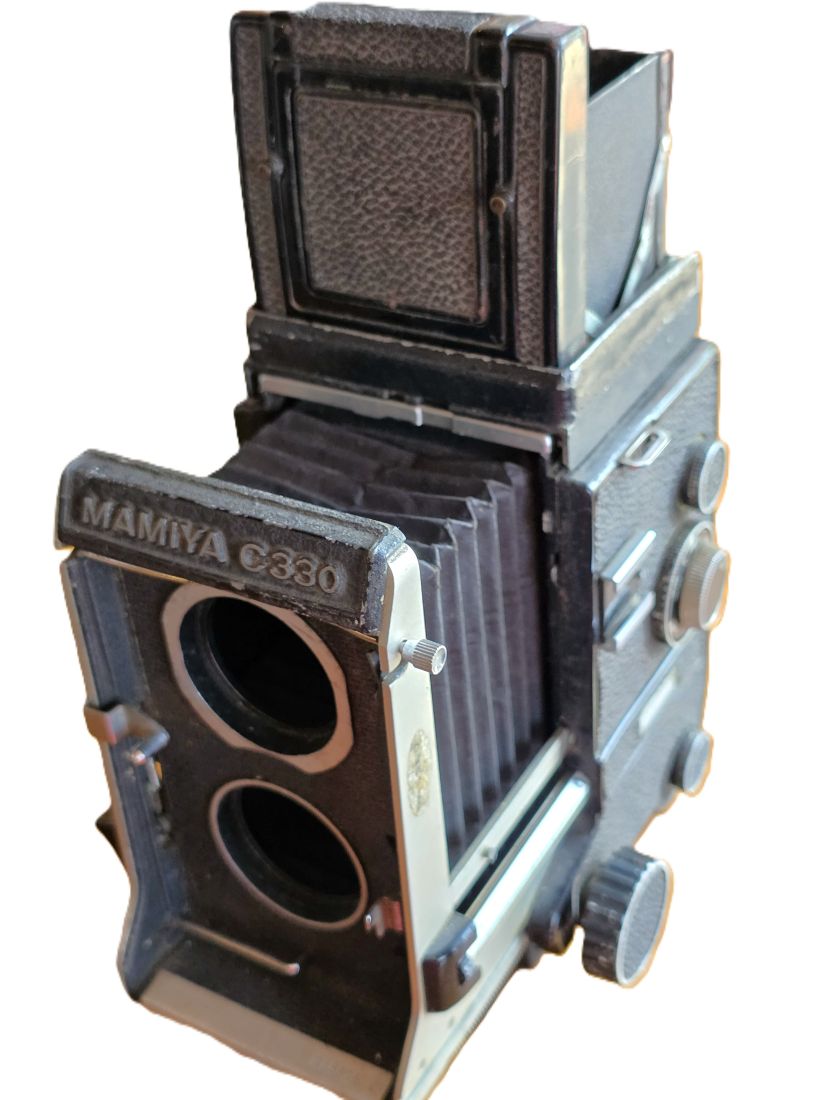 20260522-37 Mamiya C330 6x6 Medium Format TLR body only, with Waist-level finder