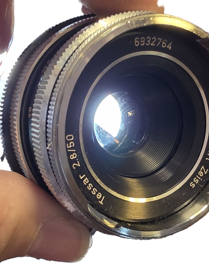 20260529-100 Zeiss ikon Icarex 35CS 35mm SLR with CDS Metering prism finder & 50mm f2,8 Tessar breechlock mount lens. NEEDS SERVICING