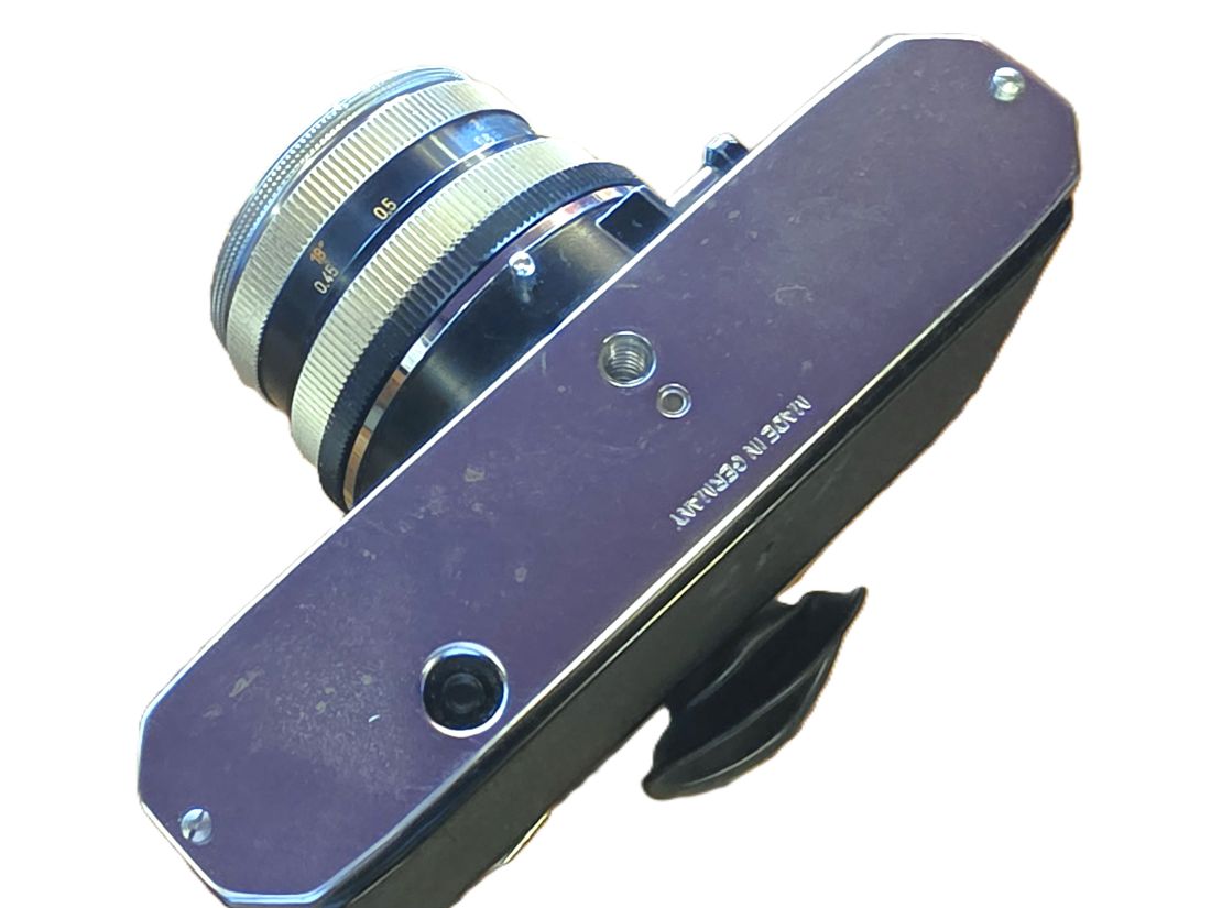 20260529-97 Zeiss ikon Icarex 35CS 35mm SLR with CDS Metering prism finder & 50mm f2,8 Tessar breechlock mount lens. NEEDS SERVICING