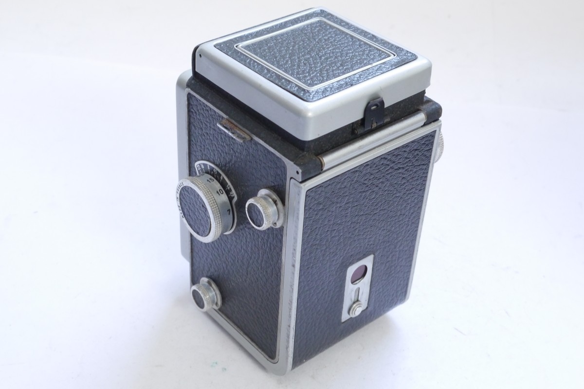 mwclassiccameras-20171103-162 Semflex 6x6 on 120 TLR with Som Berthiot 75mm f4.5 Anastigmat coated lens in Orec shutter + ER case