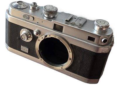 Foca Universel Leica Copy body (No.78.878) knob-wind. Coupled Rangefinder camera with Unique Foca bayonet mount
