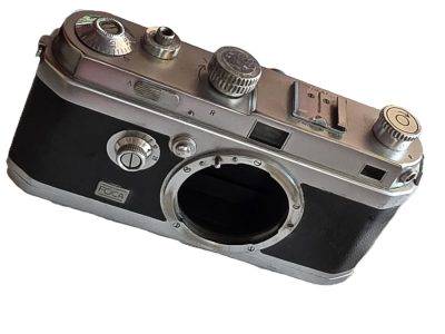 Foca Universel Leica Copy body (No.78.878) knob-wind. Coupled Rangefinder camera with Unique Foca bayonet mount