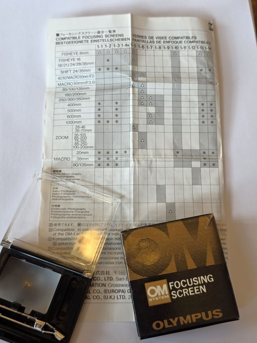 20260605-31 Olmpus OM Focusing Screen Type 1. Plain with Microprism & Split-Image. With Tweezers, Brush, Instructions, Keeper Case & Box