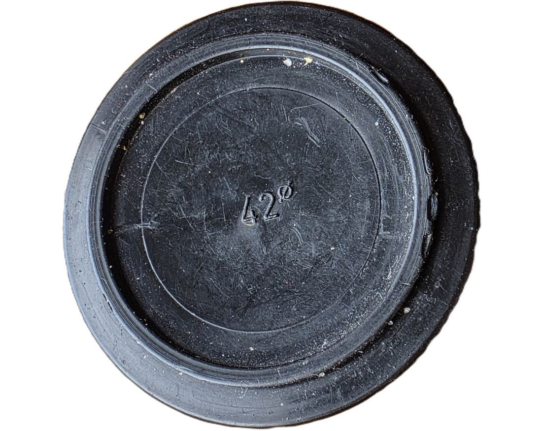 20260612-112 Leitz Leica 42mm Push-on black plastic cap for use with the reversed IROOA/ITDOO Leica M lens hoods
