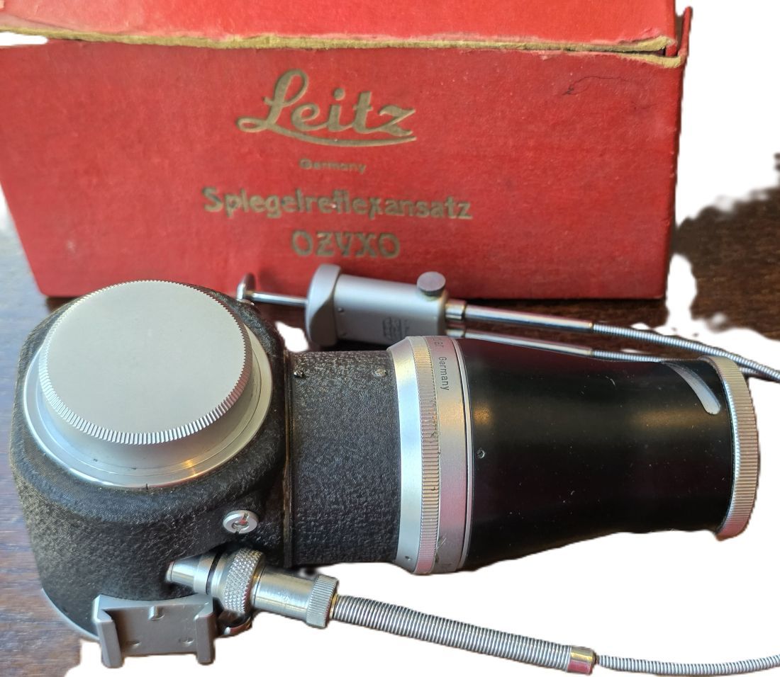20260612-71 Leitz Visoflex I Reflex housing with 5X Vertical removable finder, Original L39 caps, Double cable release & Leitz Red Box (OZVXO)