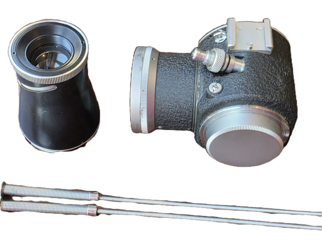 20260612-74 Leitz Visoflex I Reflex housing with 5X Vertical removable finder, Original L39 caps, Double cable release & Leitz Red Box (OZVXO)
