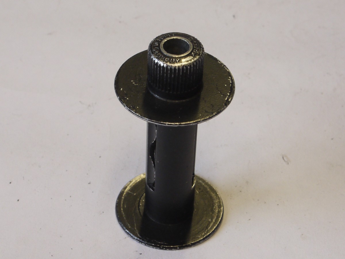 mwclassiccameras-20220617-251 Zeiss Ikon 35mm Take Up Spool marked "Contax" on the end, with vertical slot. For Contax Rangefinder cameras