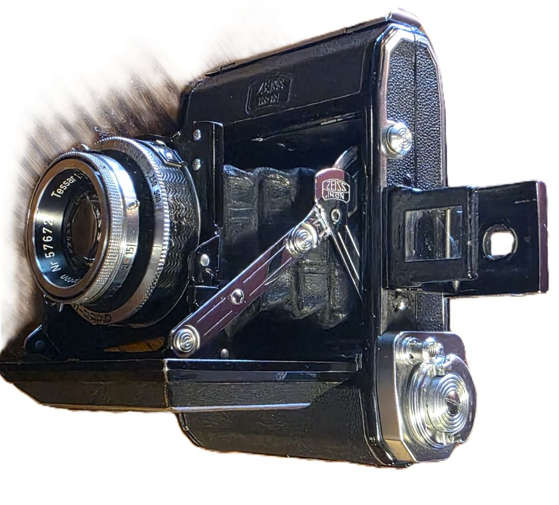 20260717-21 Zeiss Ikon Ikonta 521 6x4.5 on 120 folding camera with Albada finder & Zeiss-Opton 75mm f3.5 Tessar coated lens in Compur-Rapid sjitter + Zeiss Ikon ER case. UNCOMMON MODEL WITH ZEISS-OPTON LENS