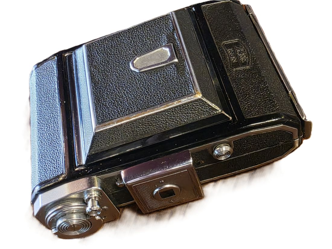 20260717-25 Zeiss Ikon Ikonta 521 6x4.5 on 120 folding camera with Albada finder & Zeiss-Opton 75mm f3.5 Tessar coated lens in Compur-Rapid sjitter + Zeiss Ikon ER case. UNCOMMON MODEL WITH ZEISS-OPTON LENS